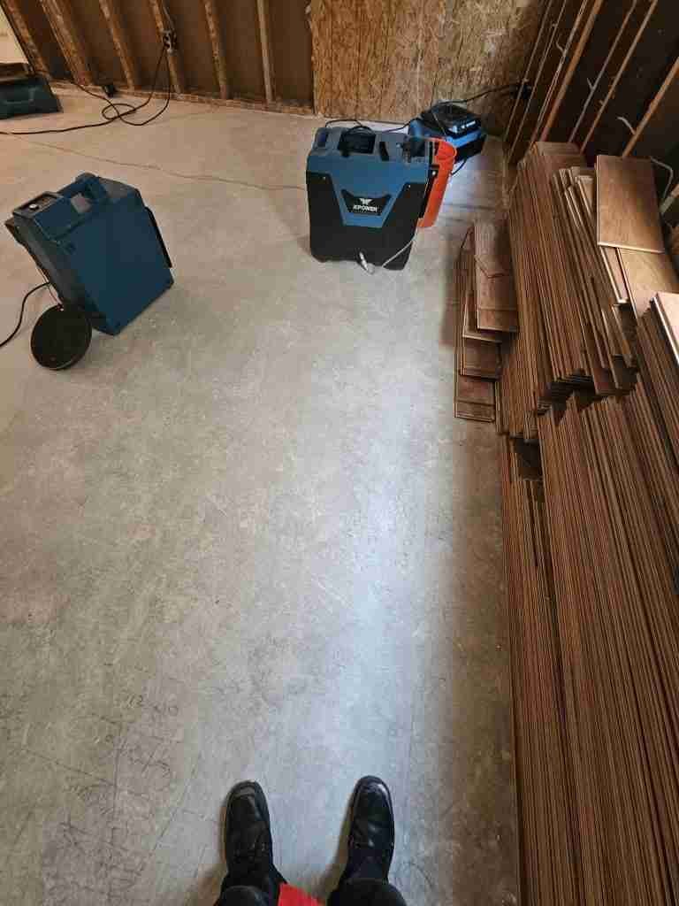 Structural drying and cleanup work in Bullhead City AZ after water intrusion and flood damage